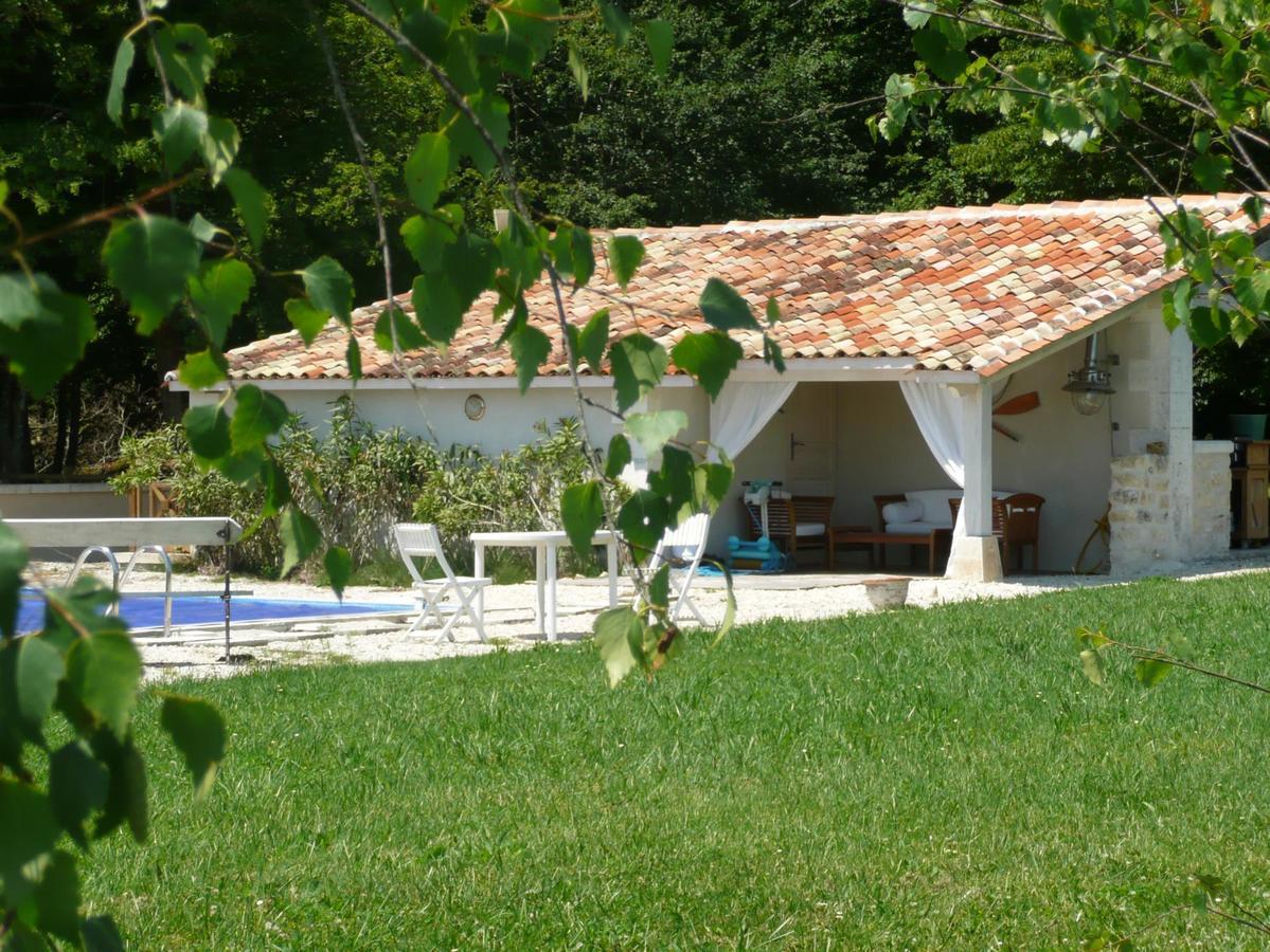 La Faisanderie 16 Edon Exterior photo