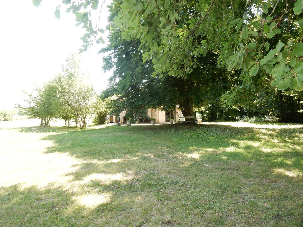 La Faisanderie 16 Edon Exterior photo